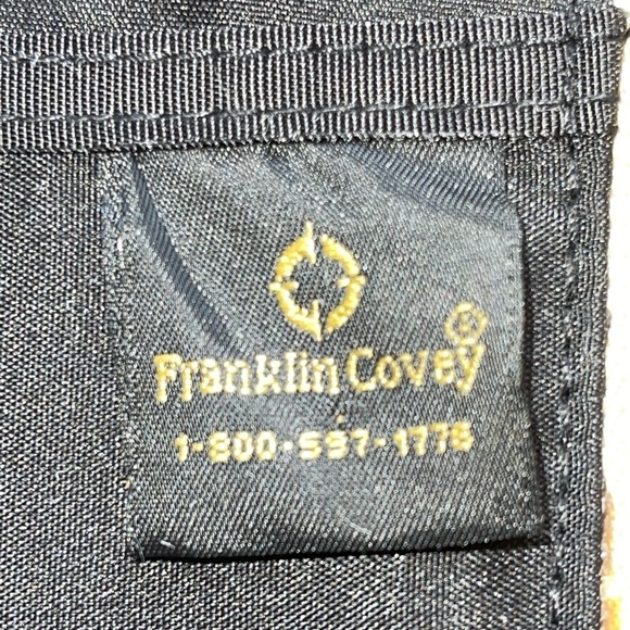 Franklin Covey Tan Camouflage-Print Classic 3-Ring Planner - Picture 11 of 11